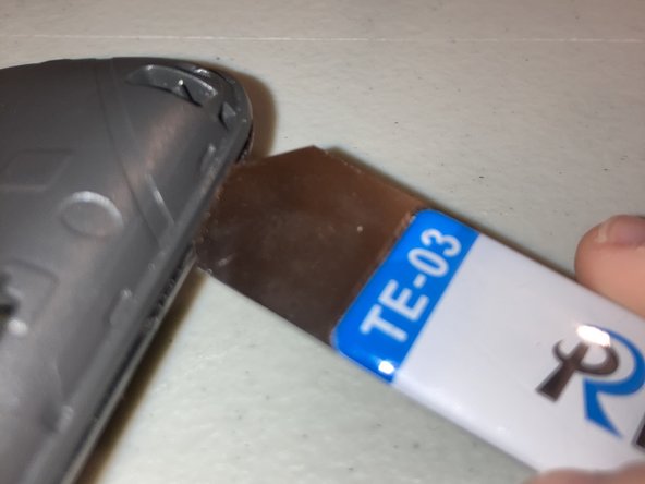 Samsung GT-E1205Q Teardown, Screws: crwdns2935265:03crwdnd2935265:02crwdnd2935265:03crwdne2935265:0