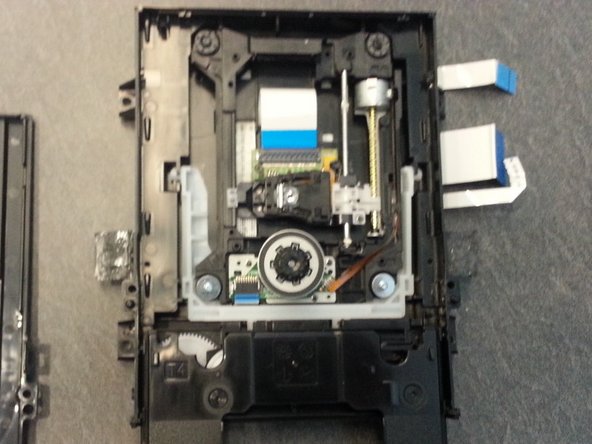 Disassembly of Sony BDP-BX18 Blue-Ray player: crwdns2935265:015crwdnd2935265:03crwdnd2935265:03crwdne2935265:0