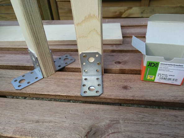 Build slatted frame in Citroen Spacetourer, Build the cross bars: step 2, image 2 of 3
