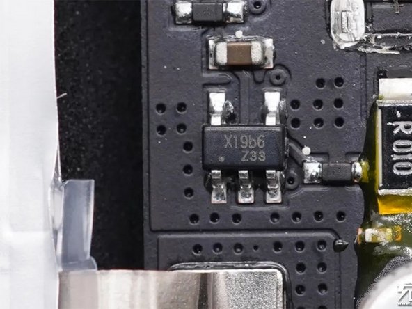 SAMSUNG 10000mAh 25W PD charger Power bank Teardown, Components details 2: 步骤 5 中的图像 2，3