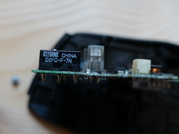 Logitech VX Revolution Teardown, The PCB Board: crwdns2935265:07crwdnd2935265:02crwdnd2935265:02crwdne2935265:0