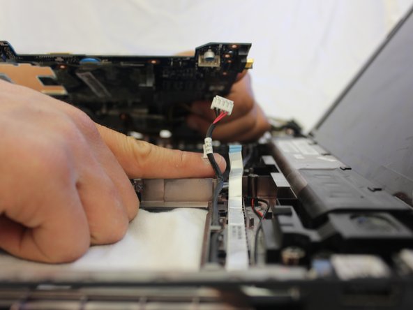 Lenovo IdeaPad N586 Motherboard Replacement: crwdns2935265:027crwdnd2935265:02crwdnd2935265:02crwdne2935265:0