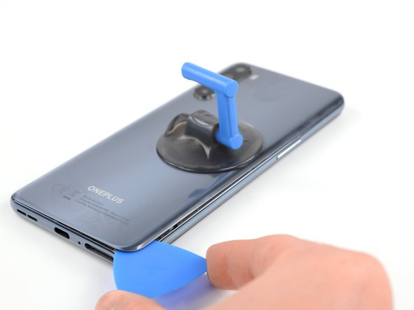 OnePlus Nord Battery Replacement, Slice the adhesive: step 3, image 2 of 2