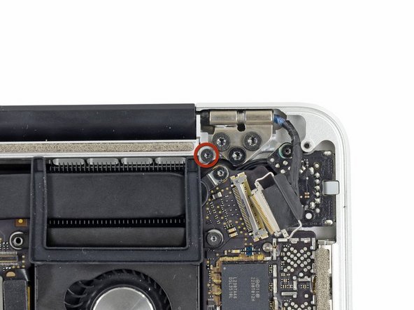 MacBook Pro 15" Retina Display Mid 2012 LCD Cable Replacement: crwdns2935265:011crwdnd2935265:02crwdnd2935265:02crwdne2935265:0