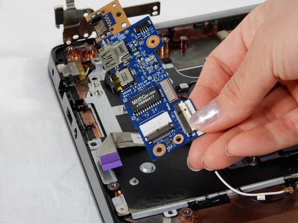HP Envy Sleekbook m6-k010dx Keyboard Replacement: step 17, image 3 of 3