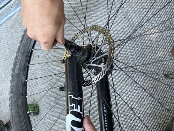 Fox32 Mountain Bike Front Air Suspension Fork Seal and Oil Replacement: étape 9, image 2 de 3