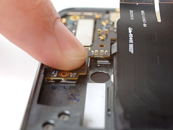 Google Pixel Fold Logic Board Replacement: passo 58, immagine 3 di 3