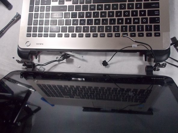 Toshiba Satellite L55t-B5271 Screen Replacement: crwdns2935265:08crwdnd2935265:02crwdnd2935265:02crwdne2935265:0