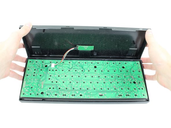CM Storm QuickFire Rapid Switch Replacement, Opening Back Panel: crwdns2935265:04crwdnd2935265:02crwdnd2935265:02crwdne2935265:0