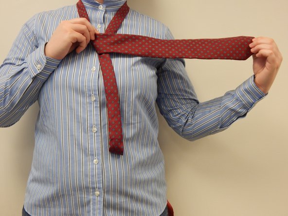 How to Tie a Tie: Half-Windsor: crwdns2935265:09crwdnd2935265:02crwdnd2935265:02crwdne2935265:0