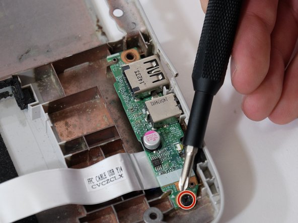 HP Pavilion 15-p043cl Repair I/O Replacement: crwdns2935265:08crwdnd2935265:02crwdnd2935265:03crwdne2935265:0