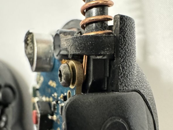 Motorola CLS1410 Antenna Replacement: crwdns2935265:07crwdnd2935265:02crwdnd2935265:03crwdne2935265:0