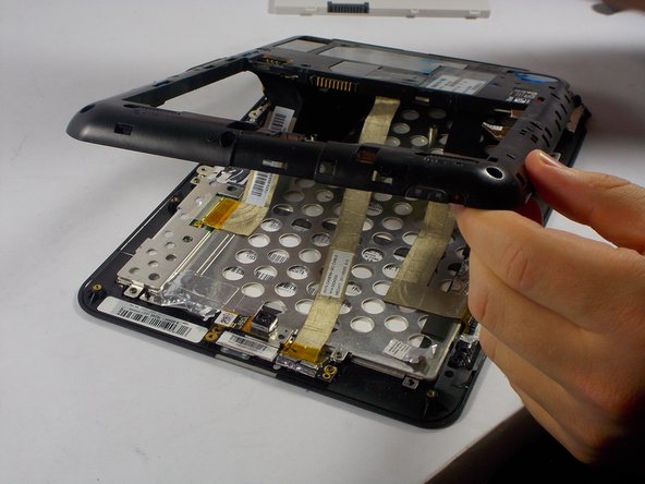 Toshiba Thrive 4G Front Facing Camera Replacement, Remove Inner Casing: crwdns2935265:05crwdnd2935265:03crwdnd2935265:03crwdne2935265:0