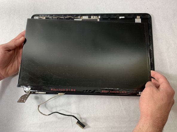 Asus GL551JW-AH71 Display Assembly Replacement: crwdns2935265:017crwdnd2935265:02crwdnd2935265:02crwdne2935265:0