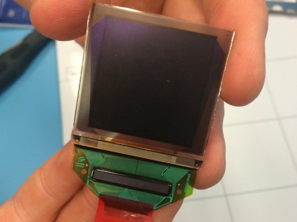 Creative Zen Microphoto Screen Replacement, Removing the Screen from the Device: crwdns2935265:017crwdnd2935265:02crwdnd2935265:02crwdne2935265:0