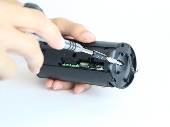 JBL Flip 2 Battery Replacement: crwdns2935265:08crwdnd2935265:02crwdnd2935265:02crwdne2935265:0