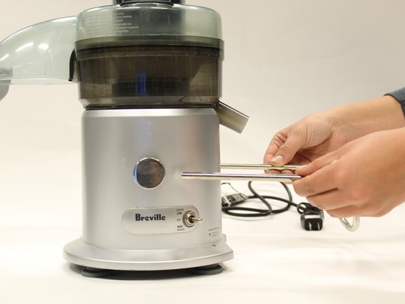 Breville JE98XL Juice Fountain Plus Safety Locking Arm Replacement: crwdns2935265:06crwdnd2935265:02crwdnd2935265:02crwdne2935265:0