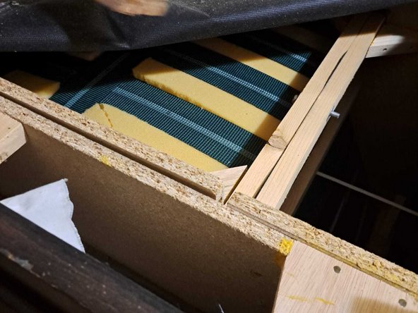 How to Fix an Unleveled Sofa Seat: crwdns2935265:04crwdnd2935265:03crwdnd2935265:03crwdne2935265:0