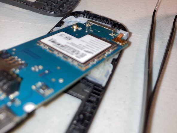 Samsung GT-E1205Q Teardown, Board & Alpha-Numeric Keypad: crwdns2935265:05crwdnd2935265:02crwdnd2935265:03crwdne2935265:0