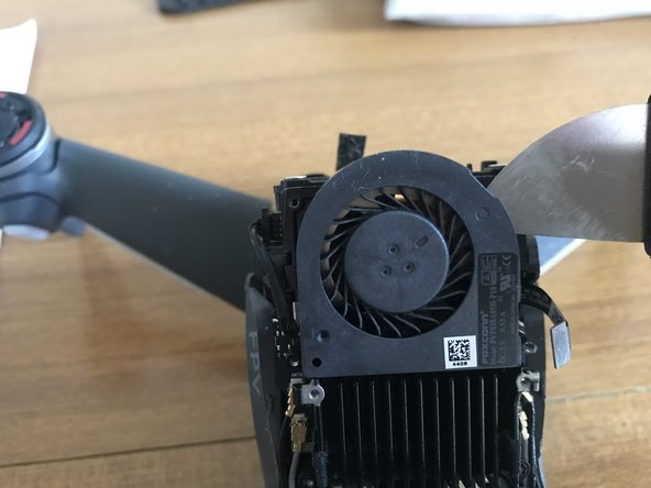 DJI FPV Drone Disassembly, Removing the fan: crwdns2935265:011crwdnd2935265:02crwdnd2935265:02crwdne2935265:0