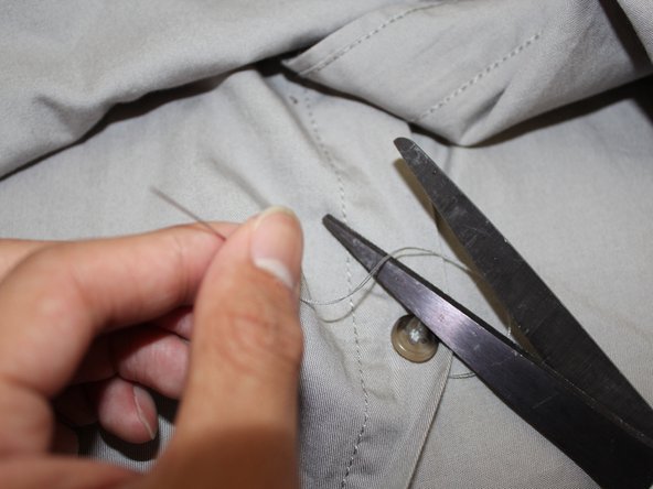 Dress Shirt Button Replacement: crwdns2935265:07crwdnd2935265:03crwdnd2935265:03crwdne2935265:0