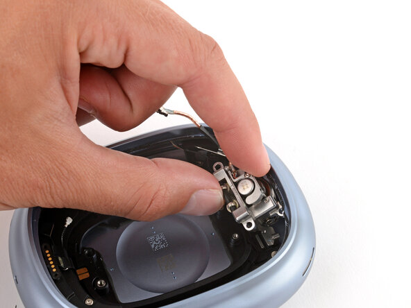 AirPods Max Left Headband Hinge Replacement, Put the hinge into place: step 32, image 2 of 3