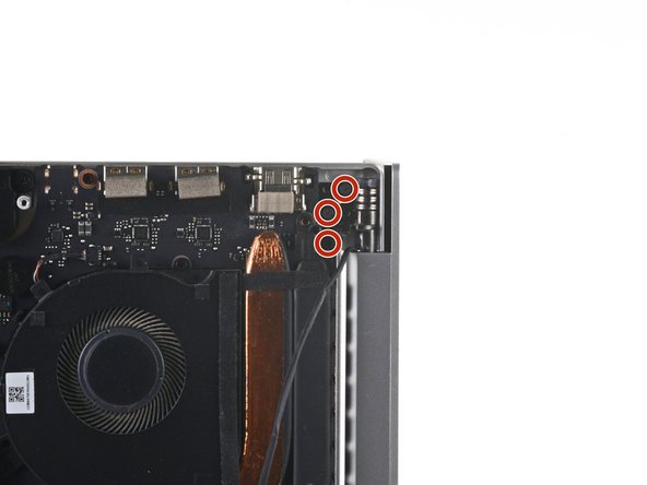 Razer Blade 15" (2020) Screen Replacement, Unfasten the hinges: crwdns2935265:023crwdnd2935265:02crwdnd2935265:03crwdne2935265:0