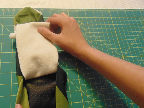 How to Lengthen a Necktie: crwdns2935265:05crwdnd2935265:02crwdnd2935265:02crwdne2935265:0