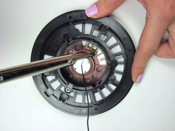 Audio Technica ATH-AD500 Right Headphone Cable Replacement: crwdns2935265:05crwdnd2935265:02crwdnd2935265:02crwdne2935265:0