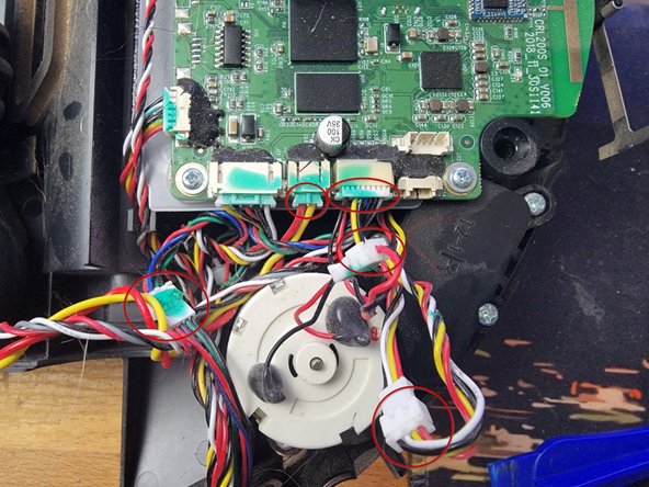 Wyze WVCR200s Wheels Replacement, Change the RIGHT complete wheel assembly: crwdns2935265:016crwdnd2935265:02crwdnd2935265:02crwdne2935265:0