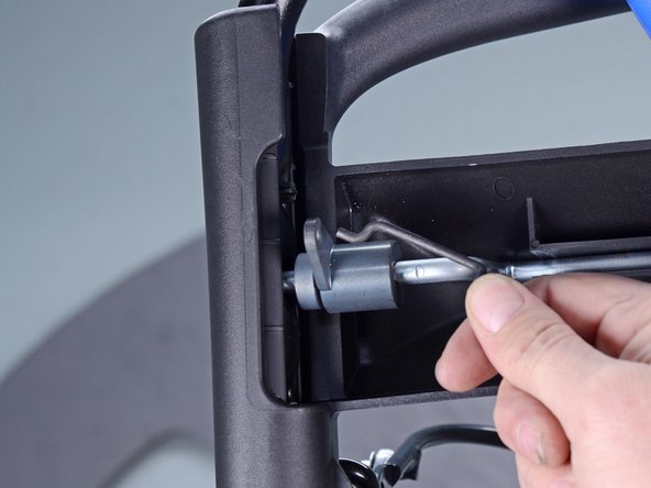 Toro Walk Behind Mowers 21199HD 2018 Traction Cable Replacement, Remove the cable from the cable guides: crwdns2935265:011crwdnd2935265:03crwdnd2935265:03crwdne2935265:0