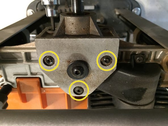 Ridgid R4300 Planer Cutting head with Byrd SHELIX Helical Cutter Head Replacement, Remove elevating mechanism: crwdns2935265:04crwdnd2935265:02crwdnd2935265:03crwdne2935265:0