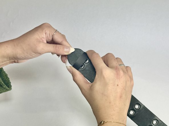 Belt Loop Keeper Replacement: crwdns2935265:06crwdnd2935265:02crwdnd2935265:03crwdne2935265:0