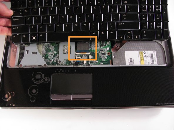 HP Pavilion dv6-2158nr Speaker Assembly Replacement: crwdns2935265:09crwdnd2935265:03crwdnd2935265:03crwdne2935265:0