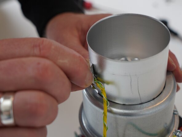 Kaffelogic Nano 7/LINK (D-P Serial) Thermocouple Replacement, Remove the tape: crwdns2935265:07crwdnd2935265:01crwdnd2935265:03crwdne2935265:0