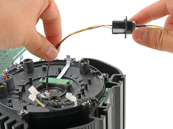 Logitech RS50 Base Slip Ring vervangen, De sleepring verwijderen: stap 20, afbeelding 3 van 3