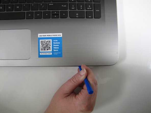 HP Pavilion 17-g119dx Wi-Fi Card Replacement: step 9, image 3 of 3