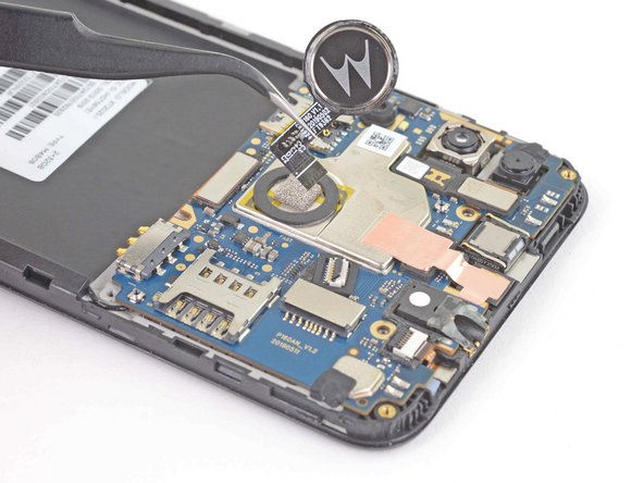 Motorola Moto E6 Plus Fingerprint Sensor Replacement, Remove the fingerprint sensor: crwdns2935265:018crwdnd2935265:03crwdnd2935265:03crwdne2935265:0