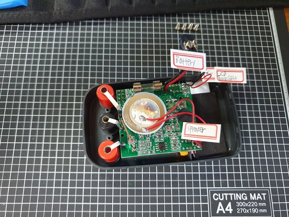 UK-830LN Disassembly, 메인보드를 분리하기 위해서 나사 4개를 풀어주세요.: crwdns2935265:06crwdnd2935265:02crwdnd2935265:02crwdne2935265:0