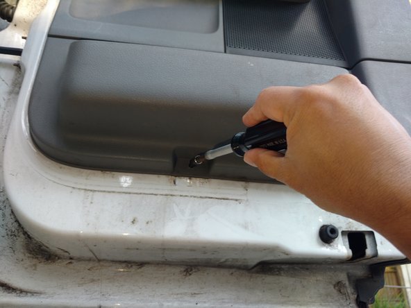 2006 Ford F-150 Door Handle Cable Replacement: step 5, image 3 of 3