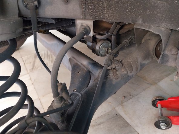 2011 Chevrolet Aveo Fuel Filter Replacement: step 3, image 1 of 3