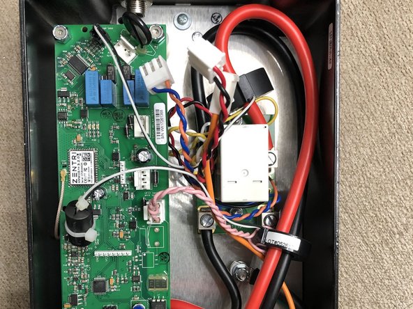 JuiceBox EVSE Relay Replacement (UL/front LEDs version), Disconnect wire connectors from board: crwdns2935265:06crwdnd2935265:02crwdnd2935265:02crwdne2935265:0