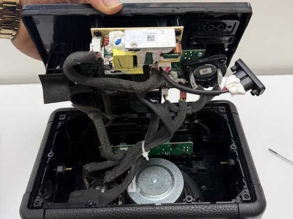 Marshall Kilburn II Tweeters Replacement: crwdns2935265:03crwdnd2935265:03crwdnd2935265:03crwdne2935265:0