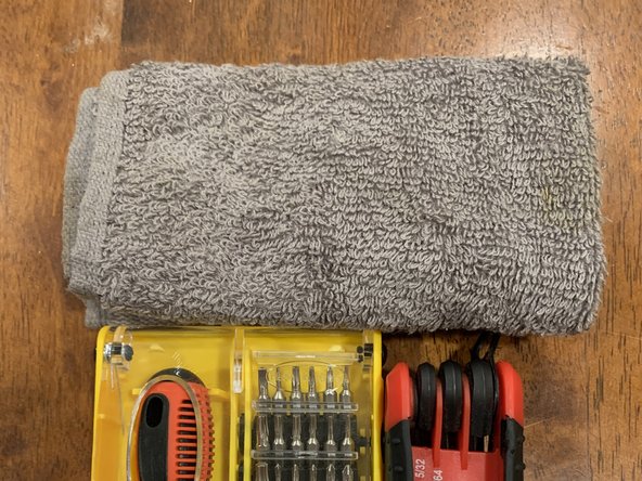 Fixing  a chair that squeaks: crwdns2935265:08crwdnd2935265:02crwdnd2935265:02crwdne2935265:0