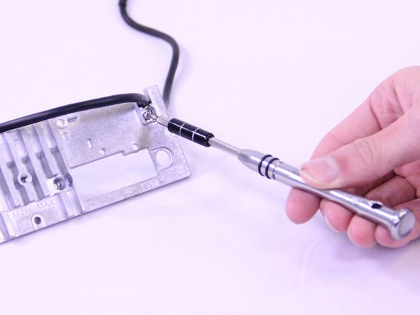 Sony XAV-AX100 USB Cable Replacement: crwdns2935265:05crwdnd2935265:02crwdnd2935265:03crwdne2935265:0