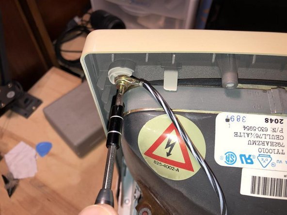 Macintosh Classic II Power Board Removal, Power Board: crwdns2935265:09crwdnd2935265:03crwdnd2935265:03crwdne2935265:0