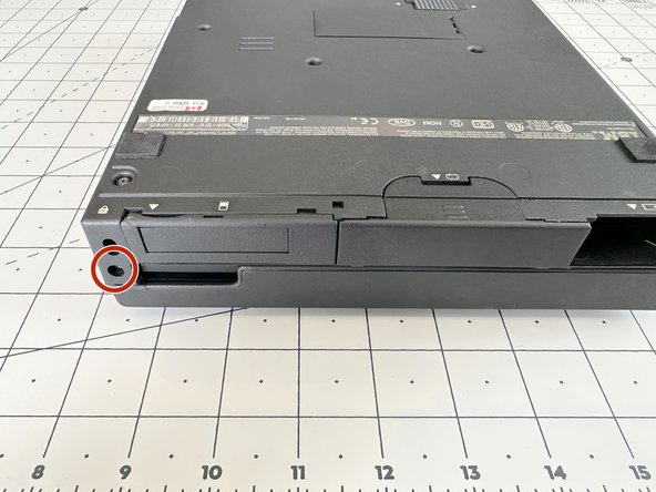 IBM ThinkPad 701C/CS Disassembly, Remove the top plate screws: stap 1, afbeelding 1 van 2