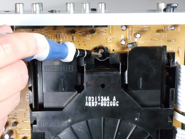 How to check or clean Samsung DVD-P230 buttons, Tray: crwdns2935265:08crwdnd2935265:02crwdnd2935265:03crwdne2935265:0