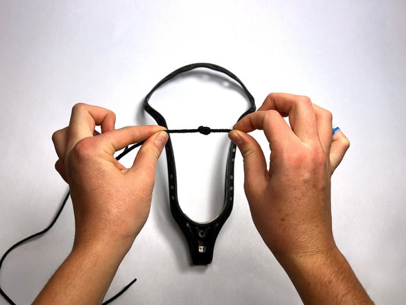 How to Restring a Women's Lacrosse Head: crwdns2935265:02crwdnd2935265:02crwdnd2935265:02crwdne2935265:0