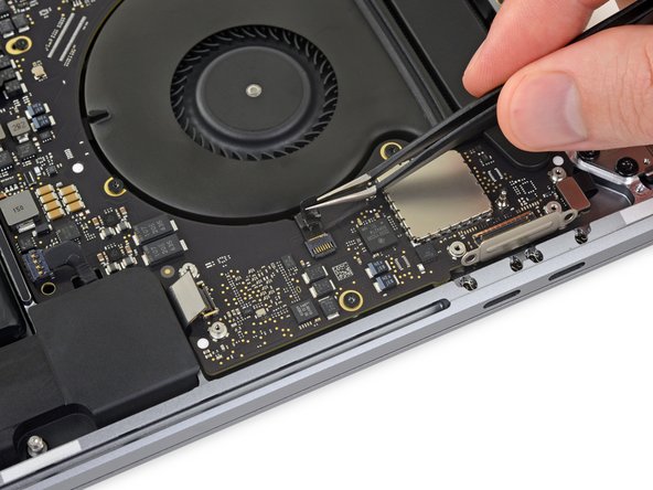 MacBook Pro 15" Touch Bar Late 2016 Battery Replacement: crwdns2935265:041crwdnd2935265:02crwdnd2935265:02crwdne2935265:0